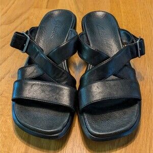 Clarks 1 inch Slip On Top Buckle Leather Strap Sandal 33805 Open Heel 8M